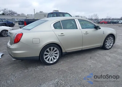2010 Lincoln Mks from USA, damaged, VIN 1LNHL9DR2AG611403